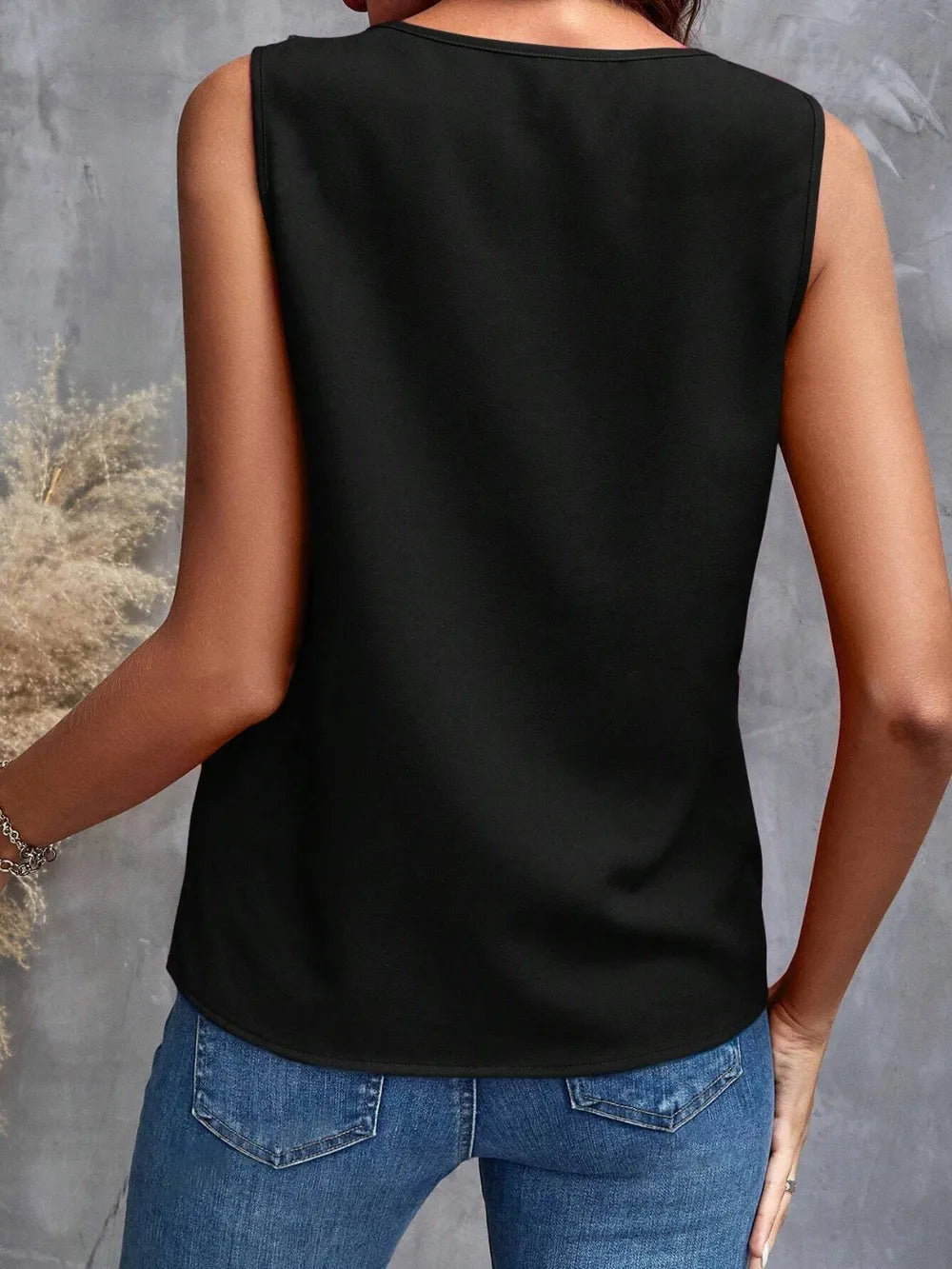 Ruffled V-Neck Tank - cas7m