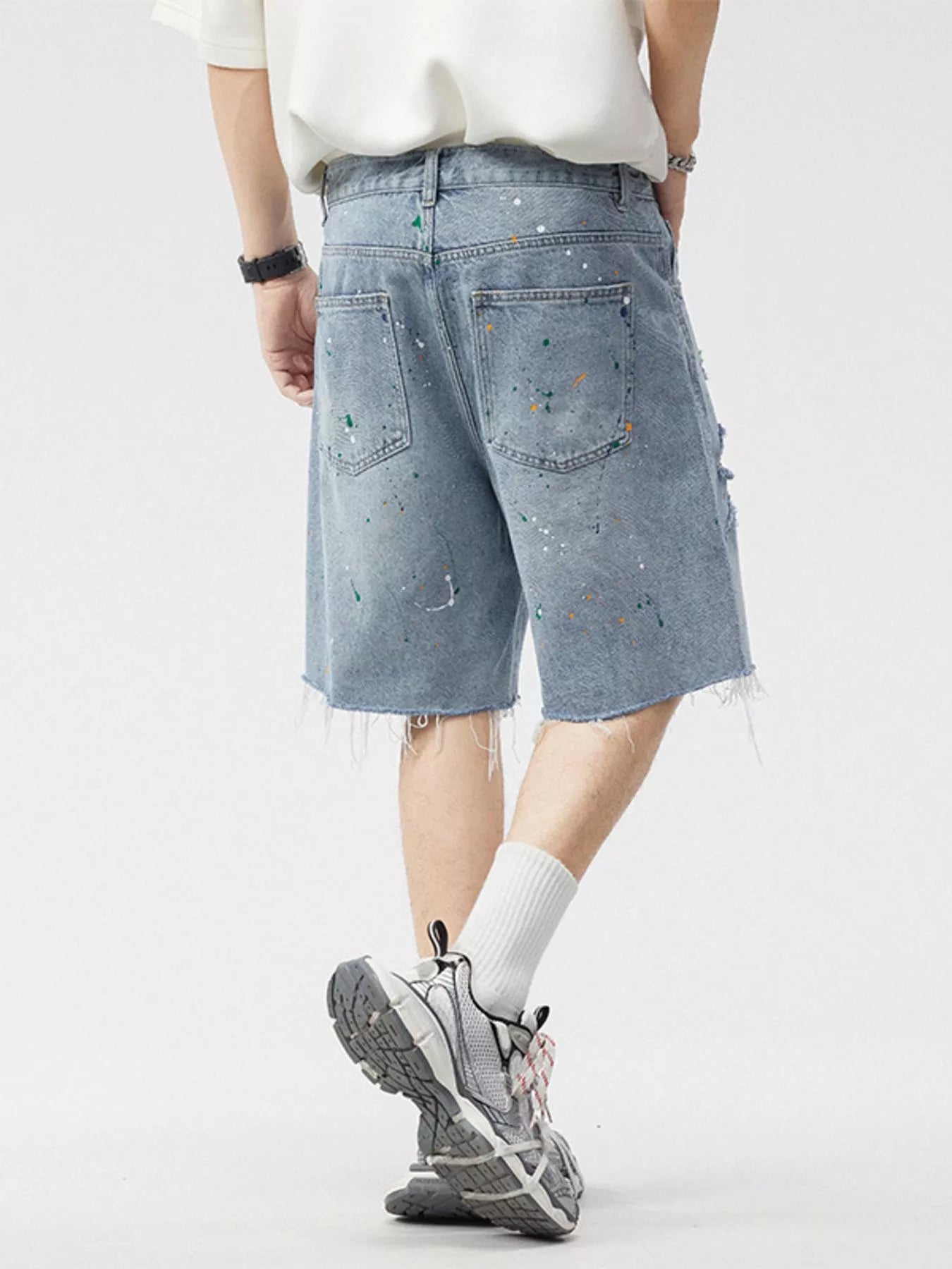 Men's Distressed Paint Splatter Denim Shorts - cas7m