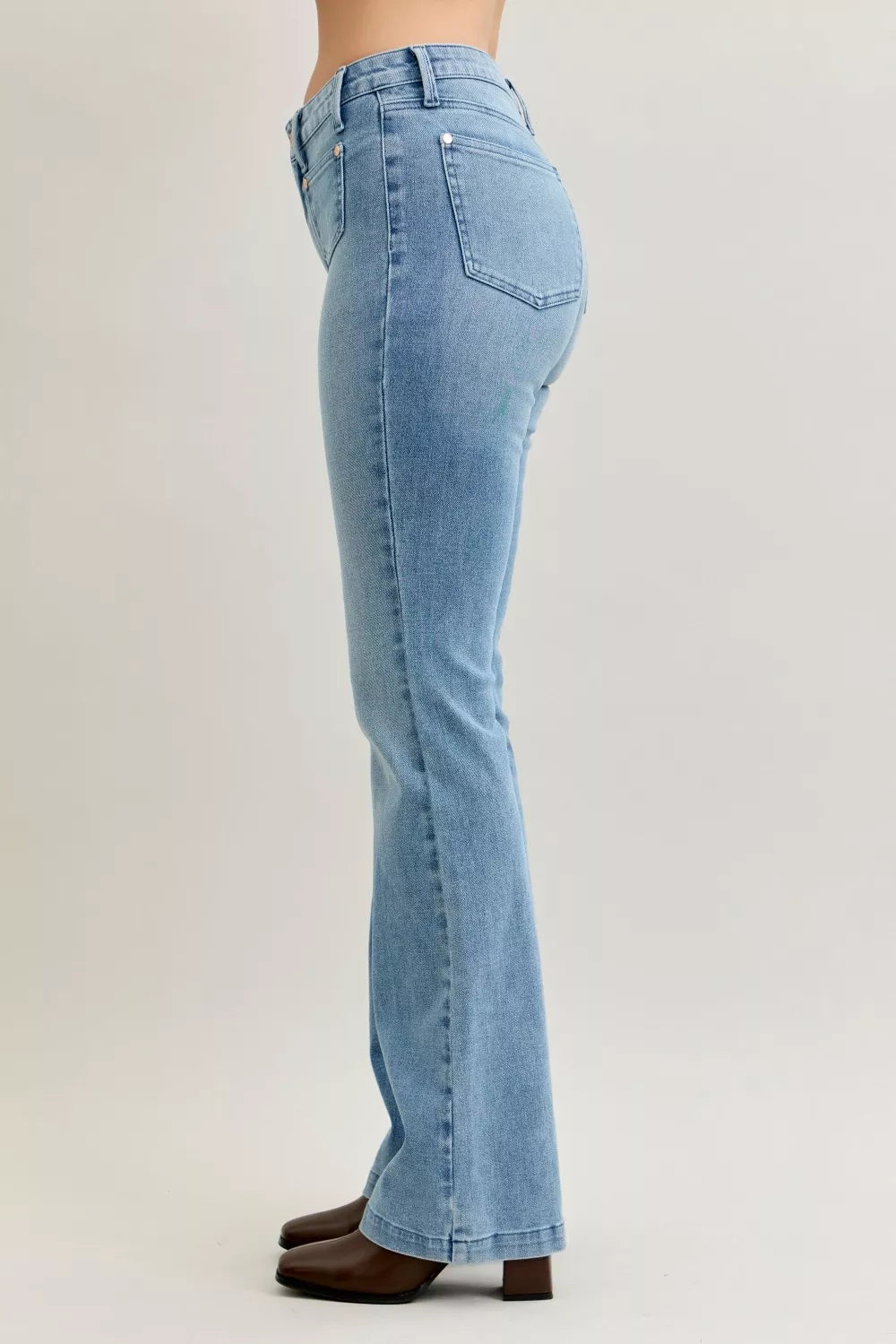 Judy Blue Full Size Mid Rise Bootcut Jeans with Contrast Wash & Front Patch Pockets Plus Size - cas7m