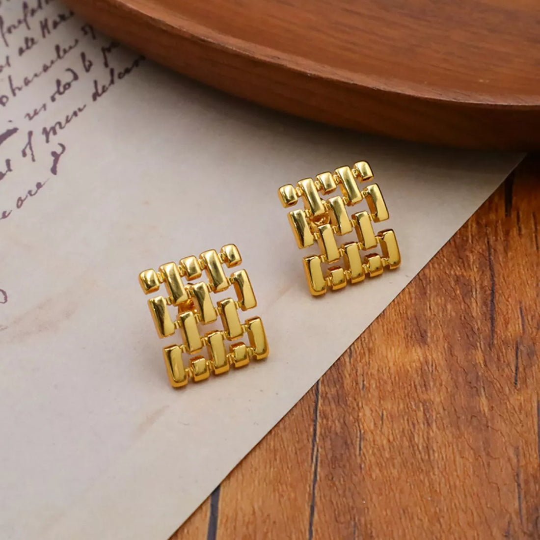 18K Gold-Plated Geometric Stud Earrings - cas7m