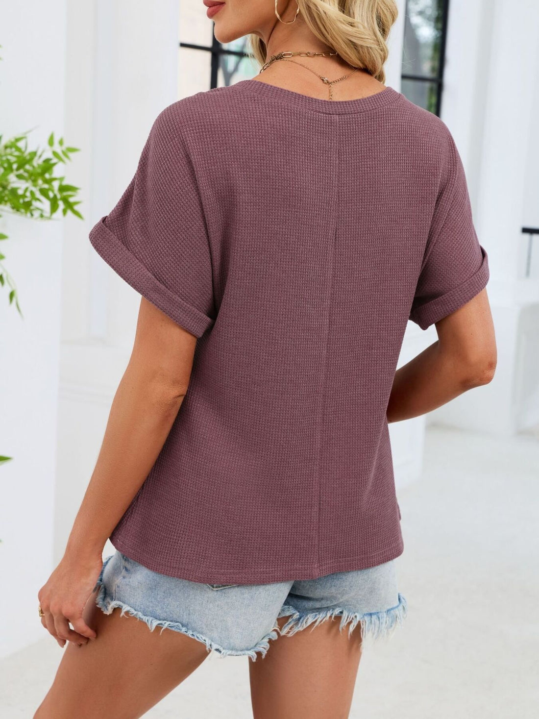 Lace-Trimmed Round Neck T-Shirt - cas7m