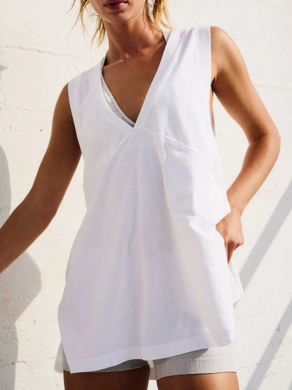 Side Slit V-Neck Tank - cas7m