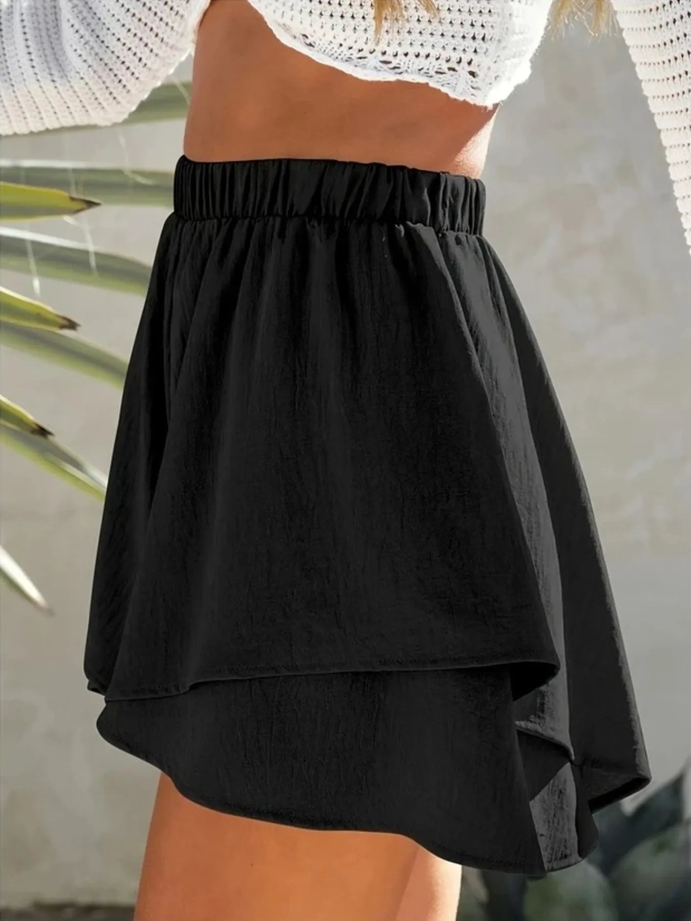 High-Waisted Elastic Waistband Layered Shorts - cas7m