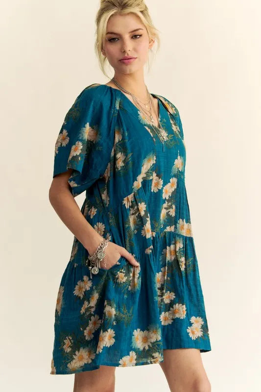 Davi & Dani Floral Print Short Bell Sleeve Pleated Mini Dress - cas7m