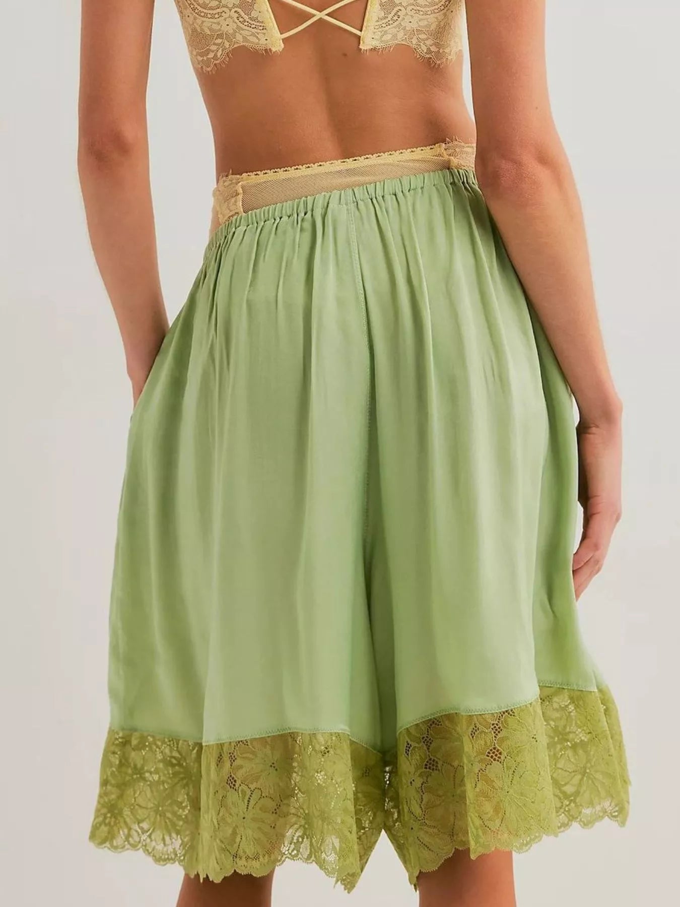 Lace Detail Shorts - cas7m