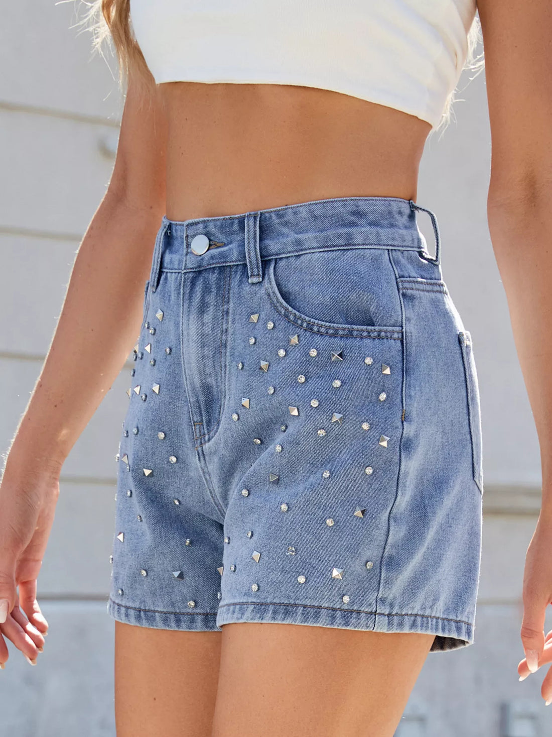 Studded High Waist Denim Shorts - cas7m