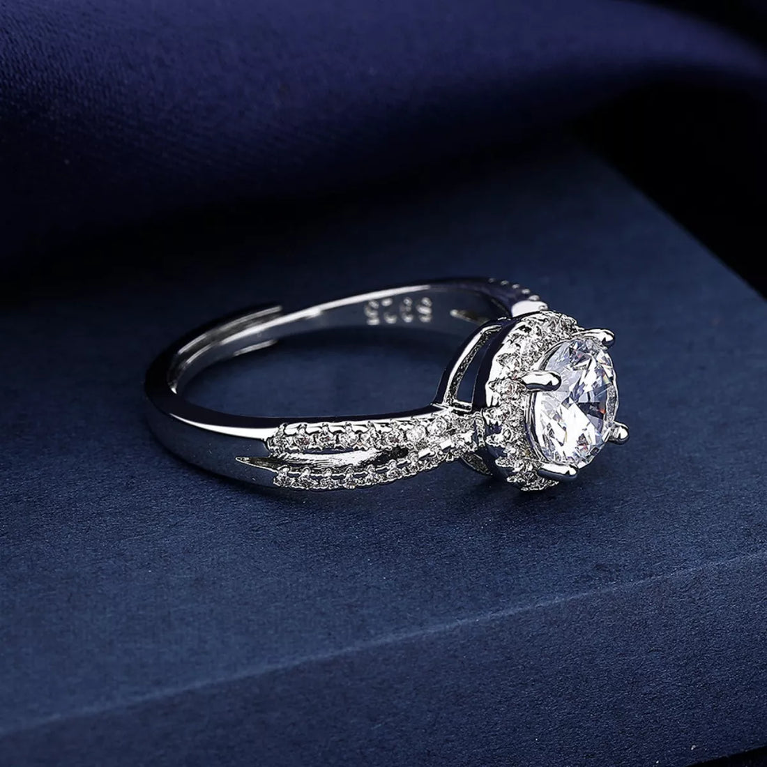 1 Carat 925 Sterling Silver Moissanite Ring - cas7m