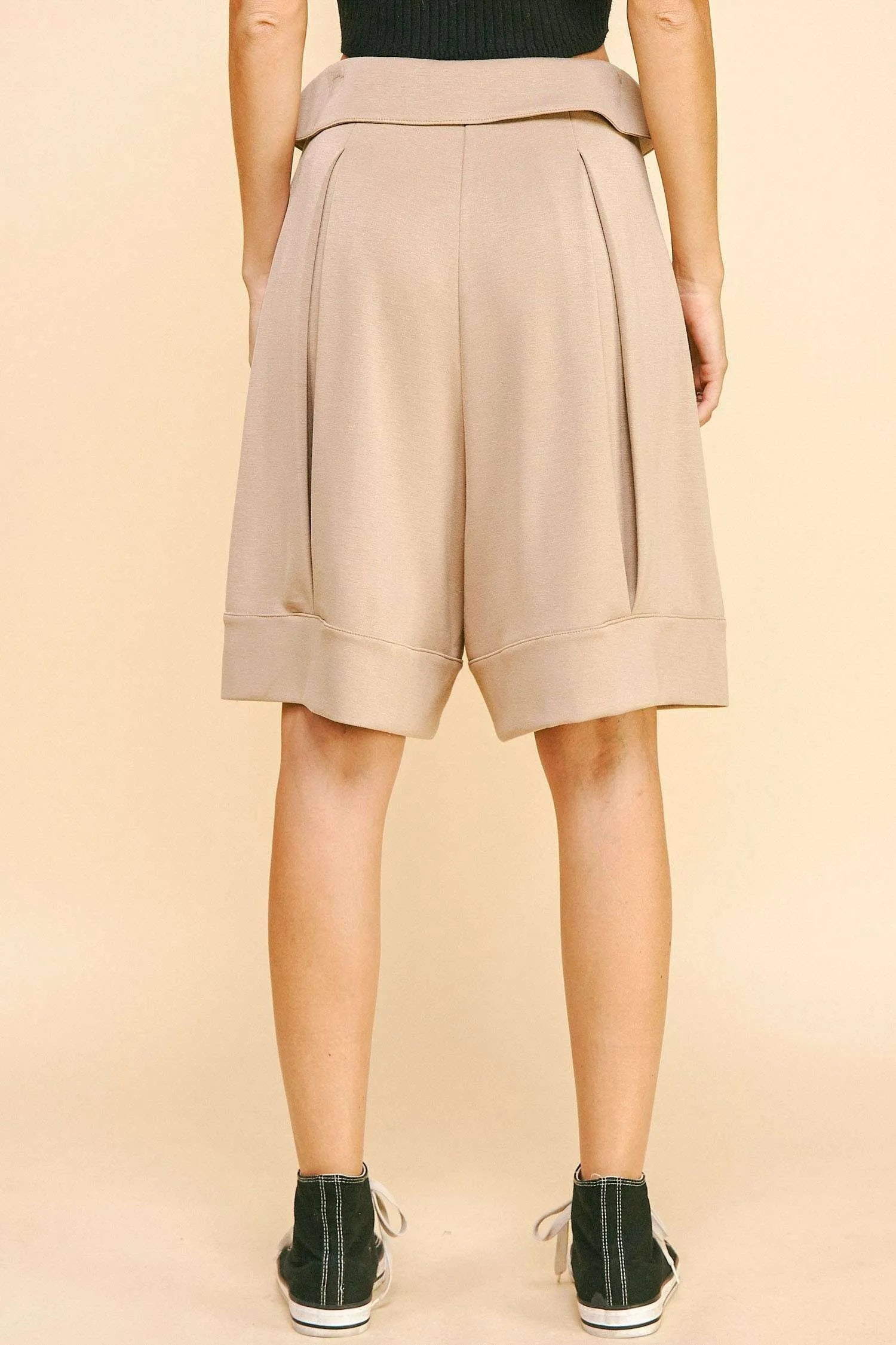 Davi & Dani Fold Over Waist Band Strap Detail Short - cas7m