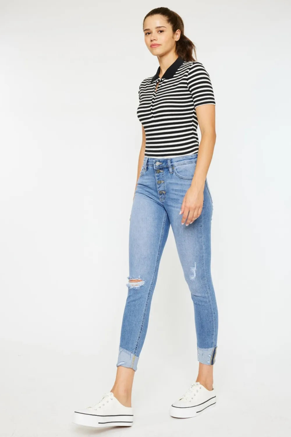 Kancan Distressed Cat's Whiskers Button Fly Jeans - cas7m