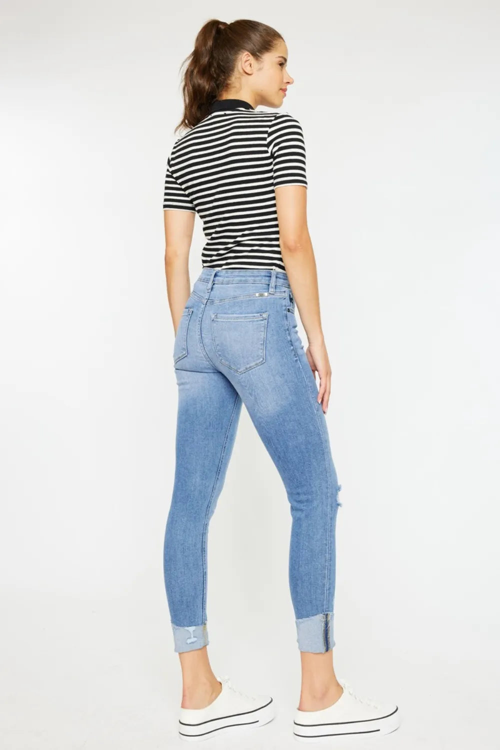 Kancan Distressed Cat's Whiskers Button Fly Jeans - cas7m