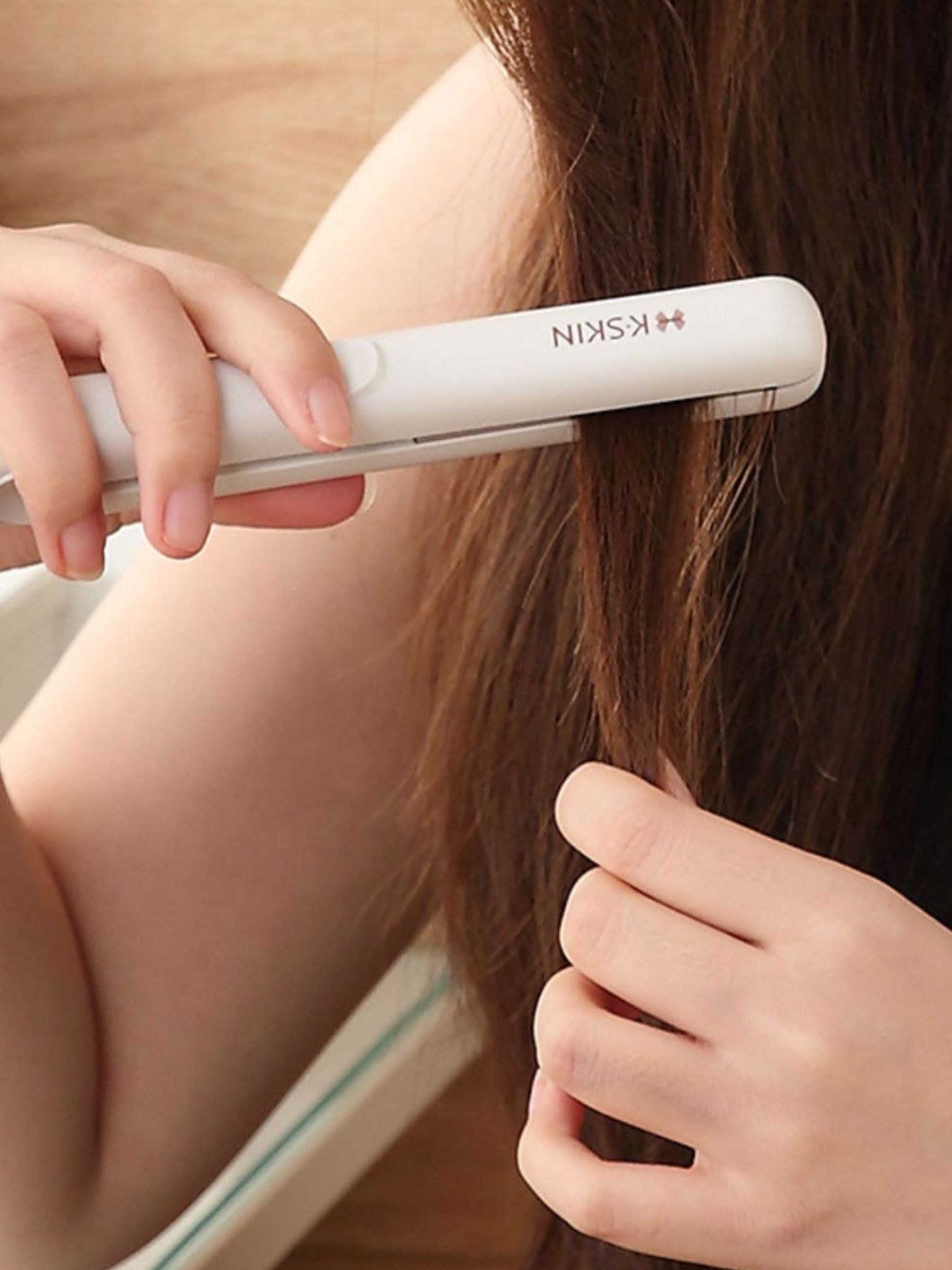 Portable Mini Hair Straightener - cas7m