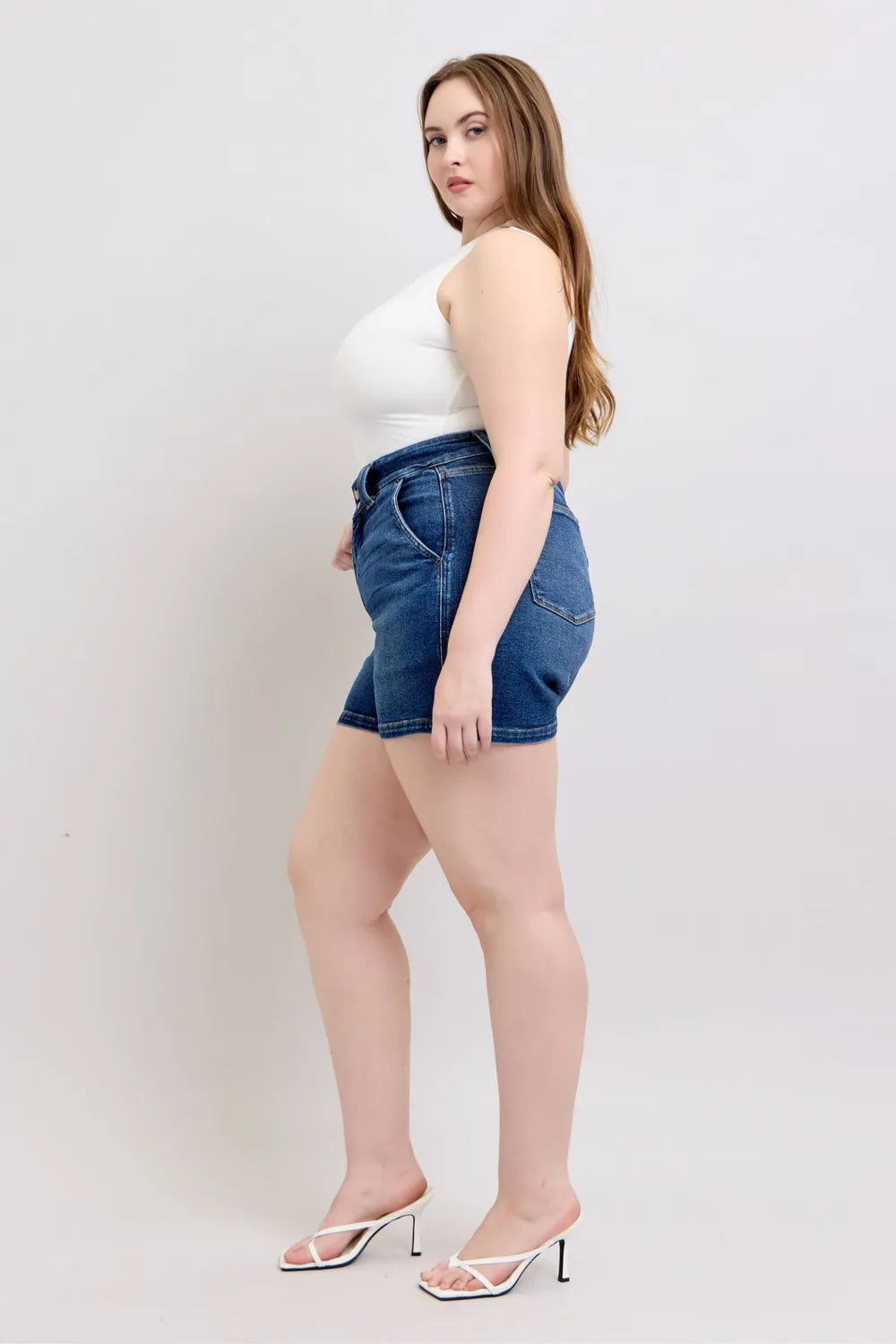 High-Waist Double-Button Denim Shorts - Stylish & Comfortable Fit - cas7m