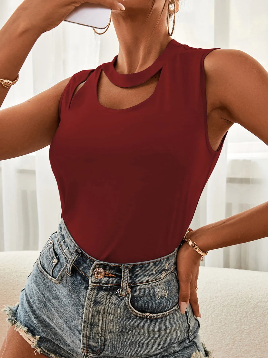 Cutout Sleeveless Tank Top - cas7m